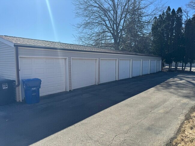Building Photo - 310 30th Ave Ct