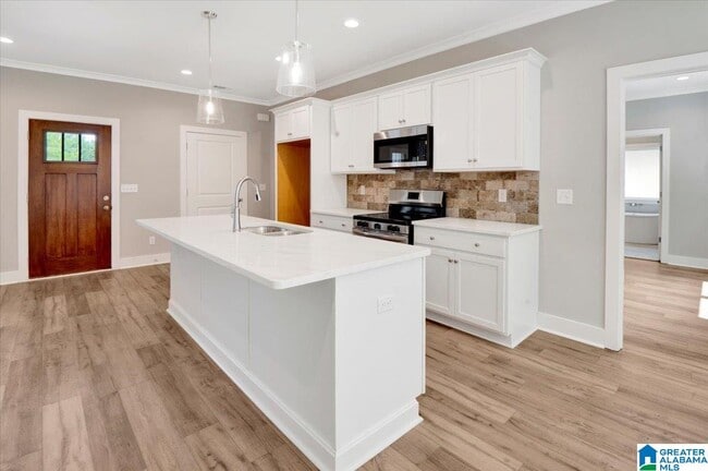 Building Photo - 725 Fallview Ct