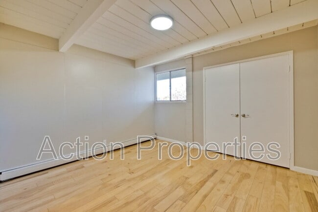 Building Photo - 3733 Carlson Cir