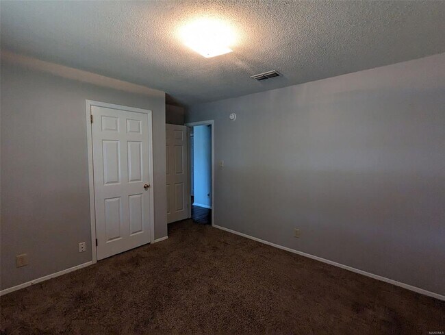 Building Photo - 1802 Jenny Dr