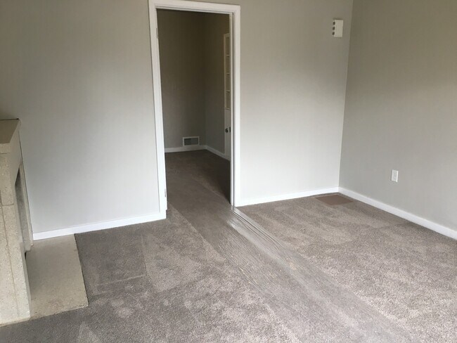 Building Photo - 3597 S 4400 W