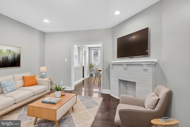 Building Photo - 1640 S 28th St