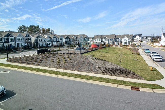 Building Photo - 145 Noble Deer Wy