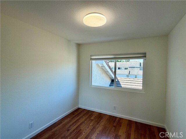Building Photo - 17 Goldenrod