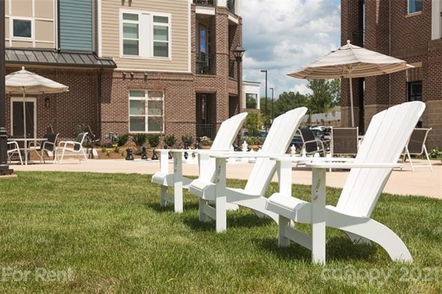 Building Photo - 9921 Holly Center Dr