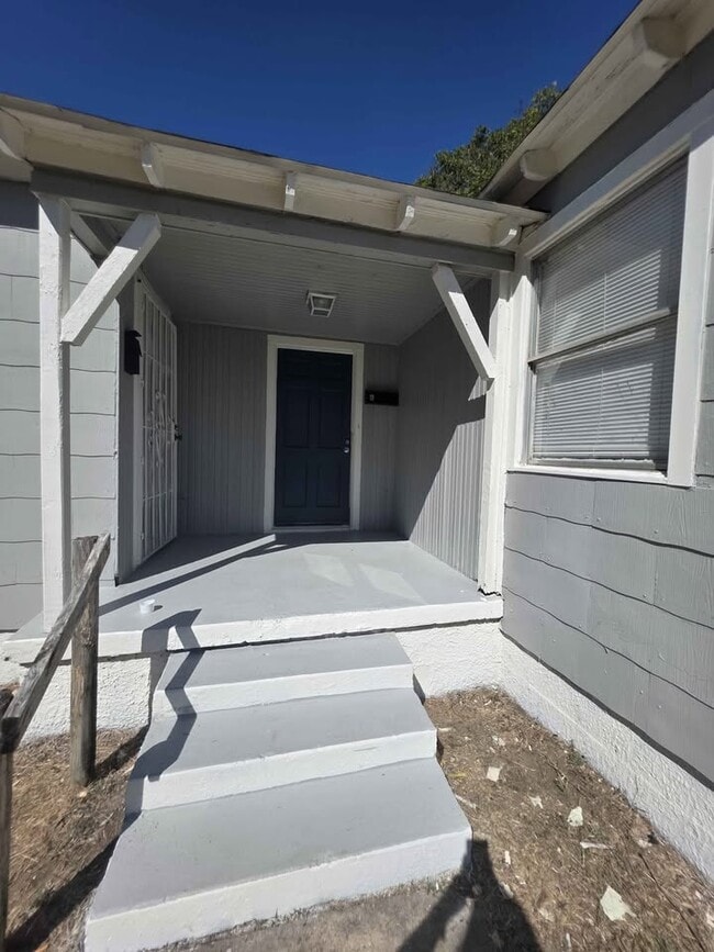 Building Photo - 2644 Canberra Ct