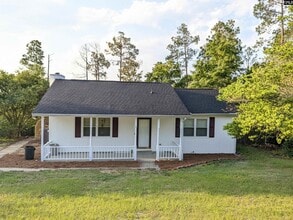 Building Photo - 1071 Sandy Cir