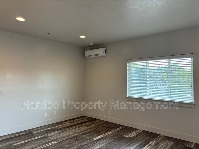 Building Photo - 3000 S Bown Way