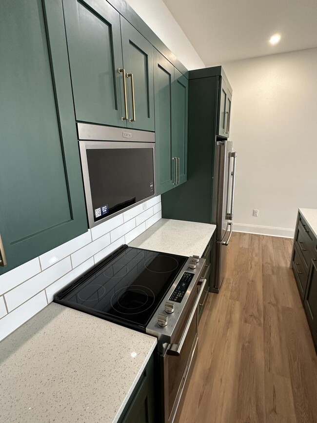 Building Photo - 307 W Main St