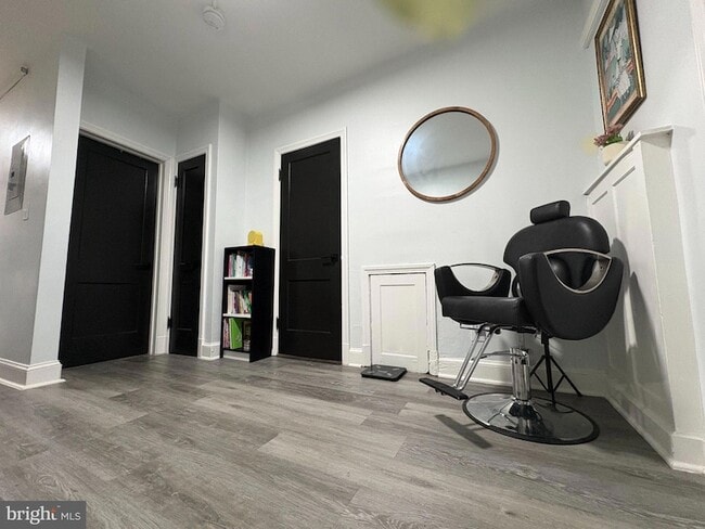 Building Photo - 165 35th St NE