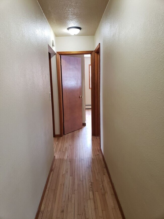 Building Photo - 1417 3rd Ave NW