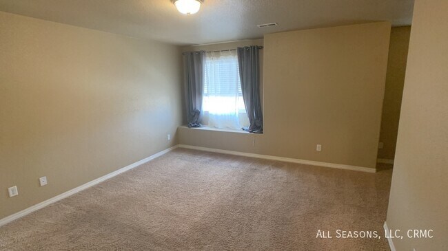 Building Photo - 954 Diamond Rim Dr