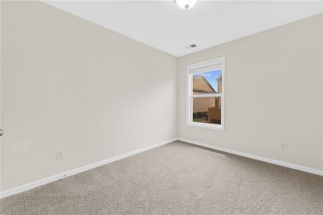 Building Photo - 318 Knelston Oak Dr NE