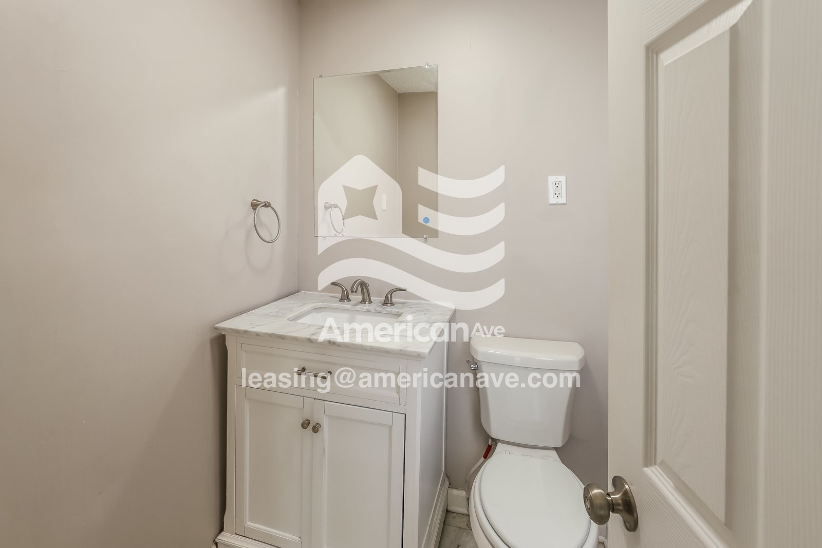 Building Photo - 136 N White Ave