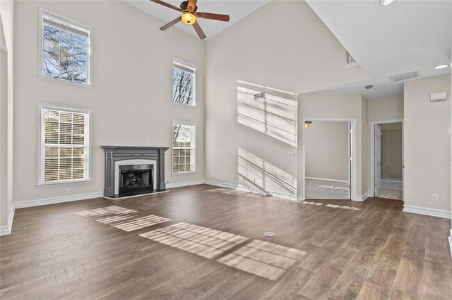 Building Photo - 4831 Edinburgh Dr