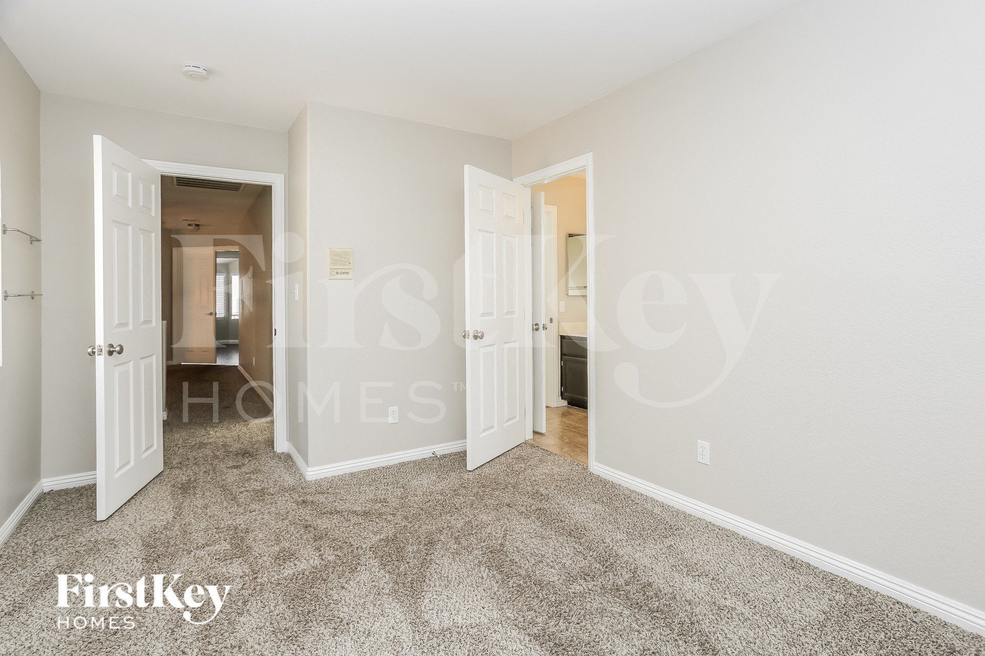 Building Photo - 2328 Brighton Shore St