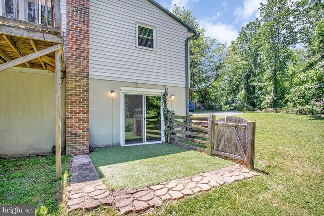 Building Photo - 2811 Glasgow Way
