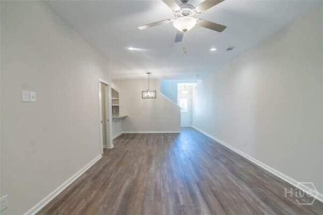Building Photo - 131 Lower Creek Dr