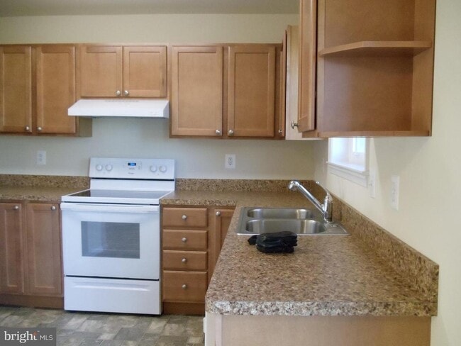 Building Photo - 17972 Wide Bay Way