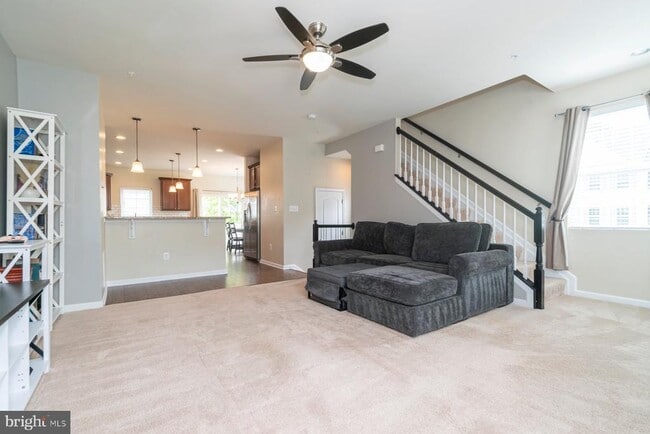 Building Photo - 7469 Tanyard Knoll Ln