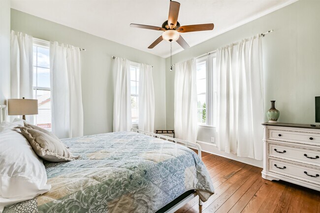 Building Photo - 1121 Market St