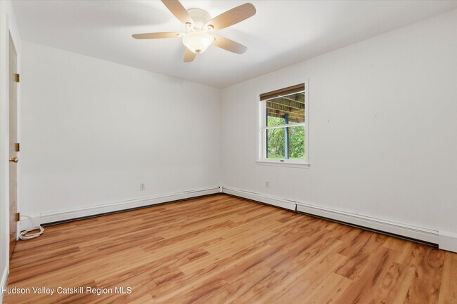 Building Photo - 133 N Smith Rd