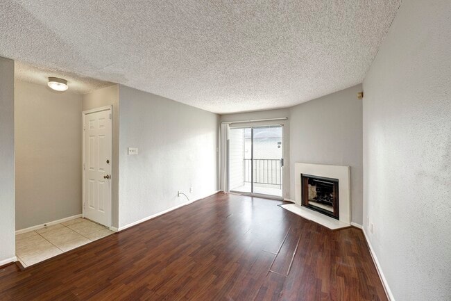 Building Photo - 2120 El Paseo St