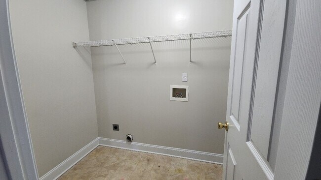 Building Photo - $500 off the first month