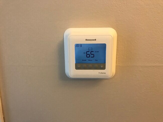 Private Thermostat Control In Unit - 351 Chicago Rd