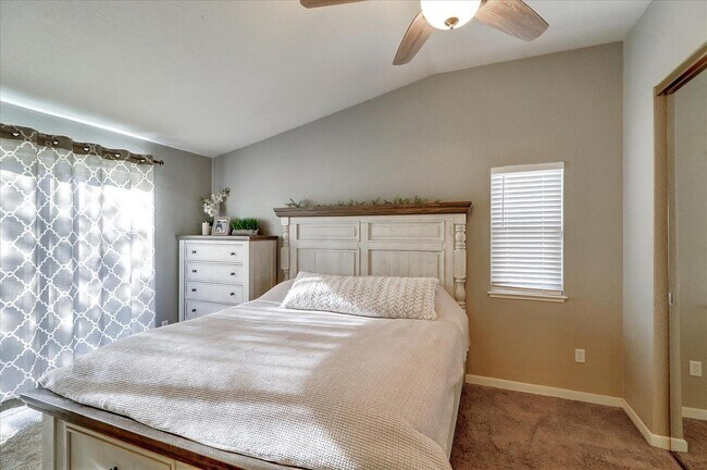 Building Photo - 1437 Promenade Cir