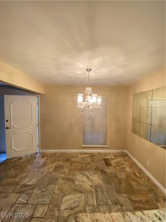 Building Photo - 3125 Pinehurst Dr
