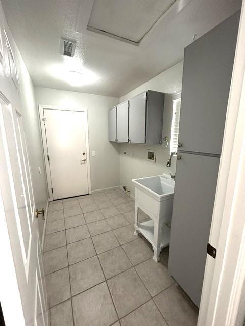 Building Photo - 2800 Banyan Tree Ln