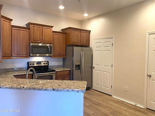 Building Photo - 14575 W Mountain View Blvd