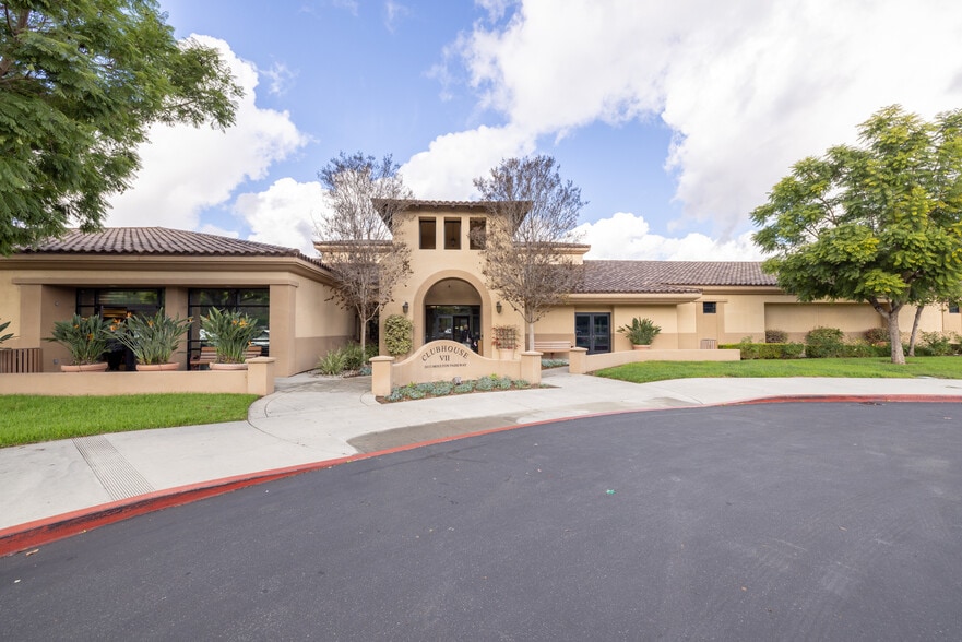 Building Photo - 3168 Via Vista