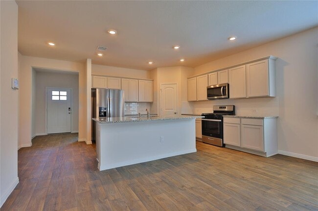 Building Photo - 132 Mackinac Ln