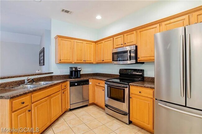 Building Photo - 8981 Spring Grove S