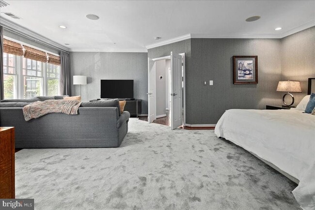 Building Photo - 2863 11th St N