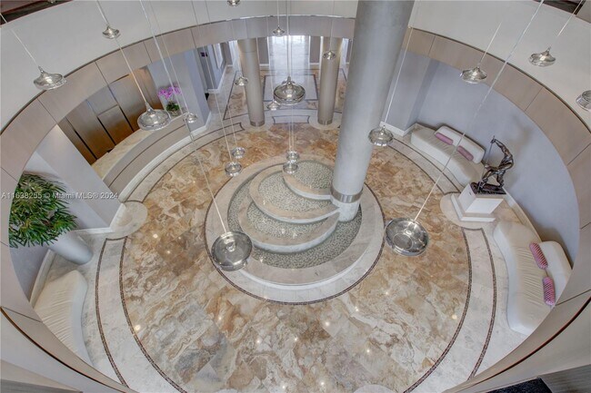 Building Photo - 808 Brickell Key Dr