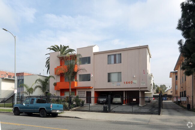 Primary Photo - 1540 S Gramercy Pl