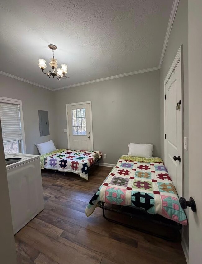 Building Photo - Charming 1 Bedroom Cottage Near Augusta & Fort Gordon