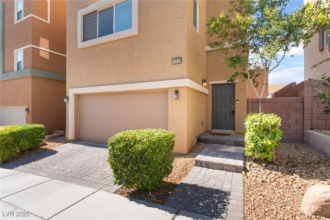 Building Photo - 10529 Headwind Ave