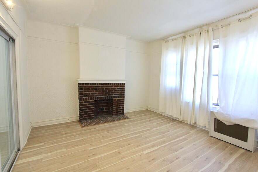 Building Photo - 3936 Skillman Ave