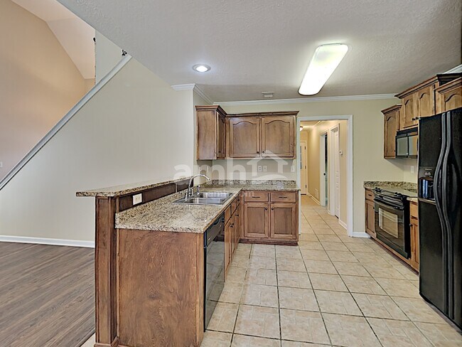 Building Photo - 2935 Geoffrey Dr