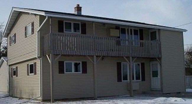 Building Photo - 1185 Fond du Lac Ave