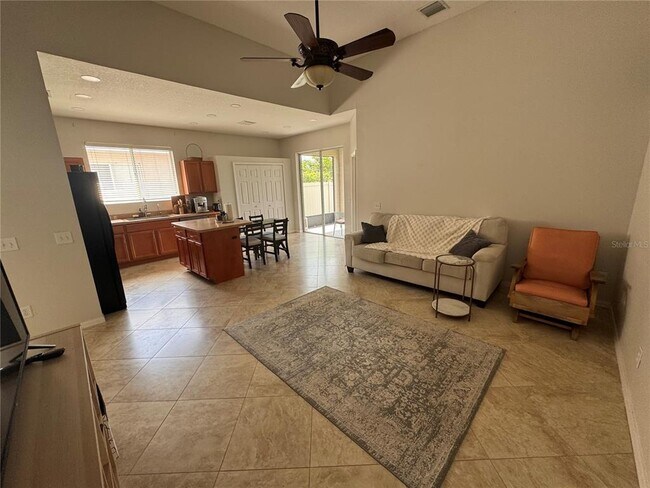 Building Photo - 3921 Stornoway Dr