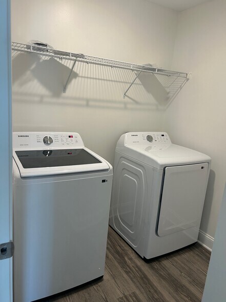 Building Photo - 4891 Ancient Glacier Ln