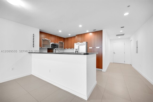 Building Photo - 7901 Hispanola Ave