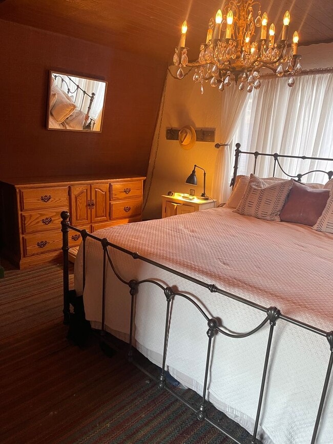 Building Photo - 2BR/1 Bath Bear Valley Springs Home  with ...