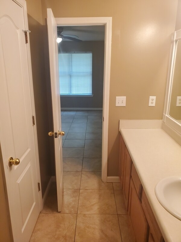 Building Photo - 6227 Dorsett Shoals Rd
