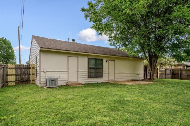 Building Photo - 7268 Country Side Rd